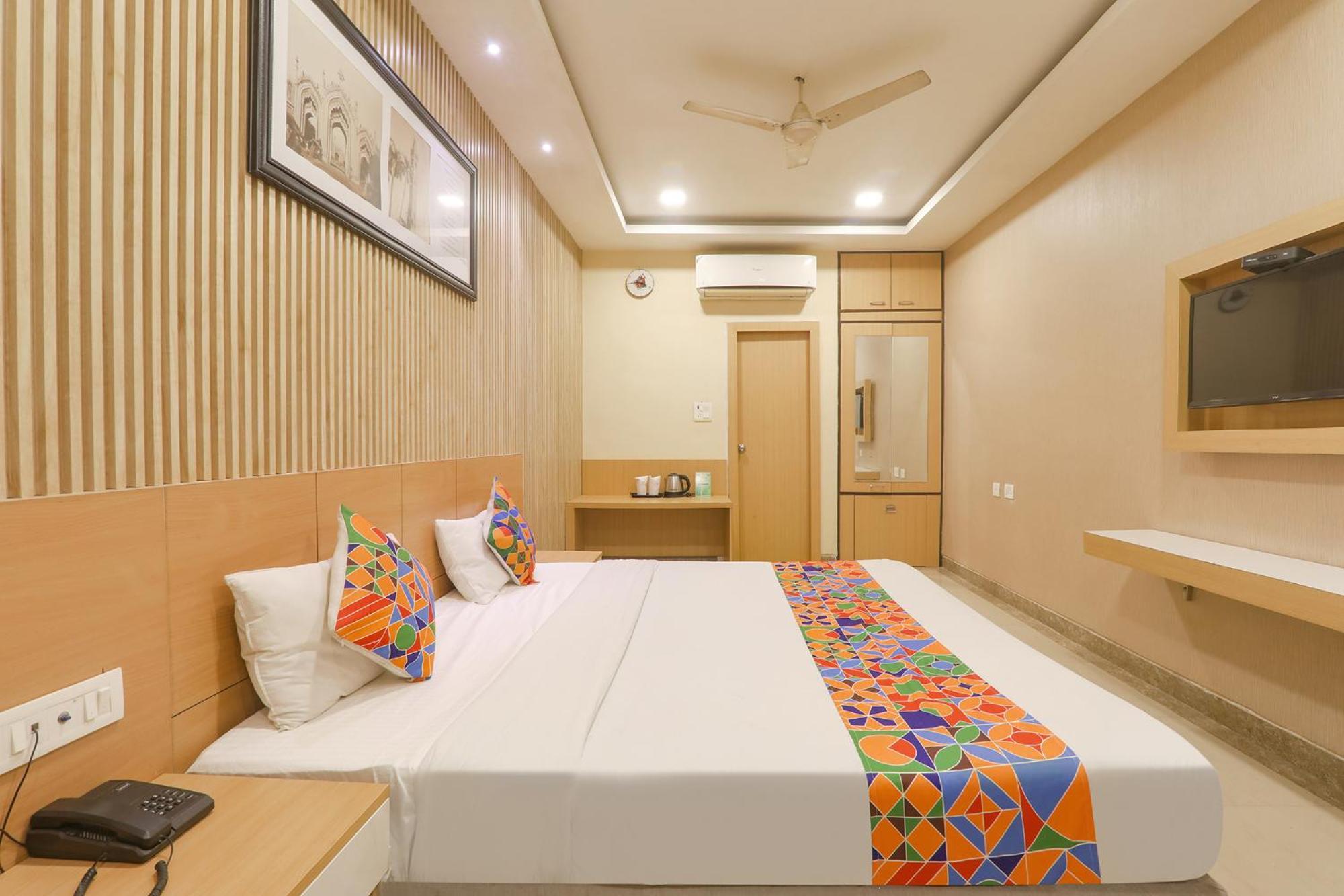 Fabhotel Raghubar Kripa Lucknow Exteriör bild