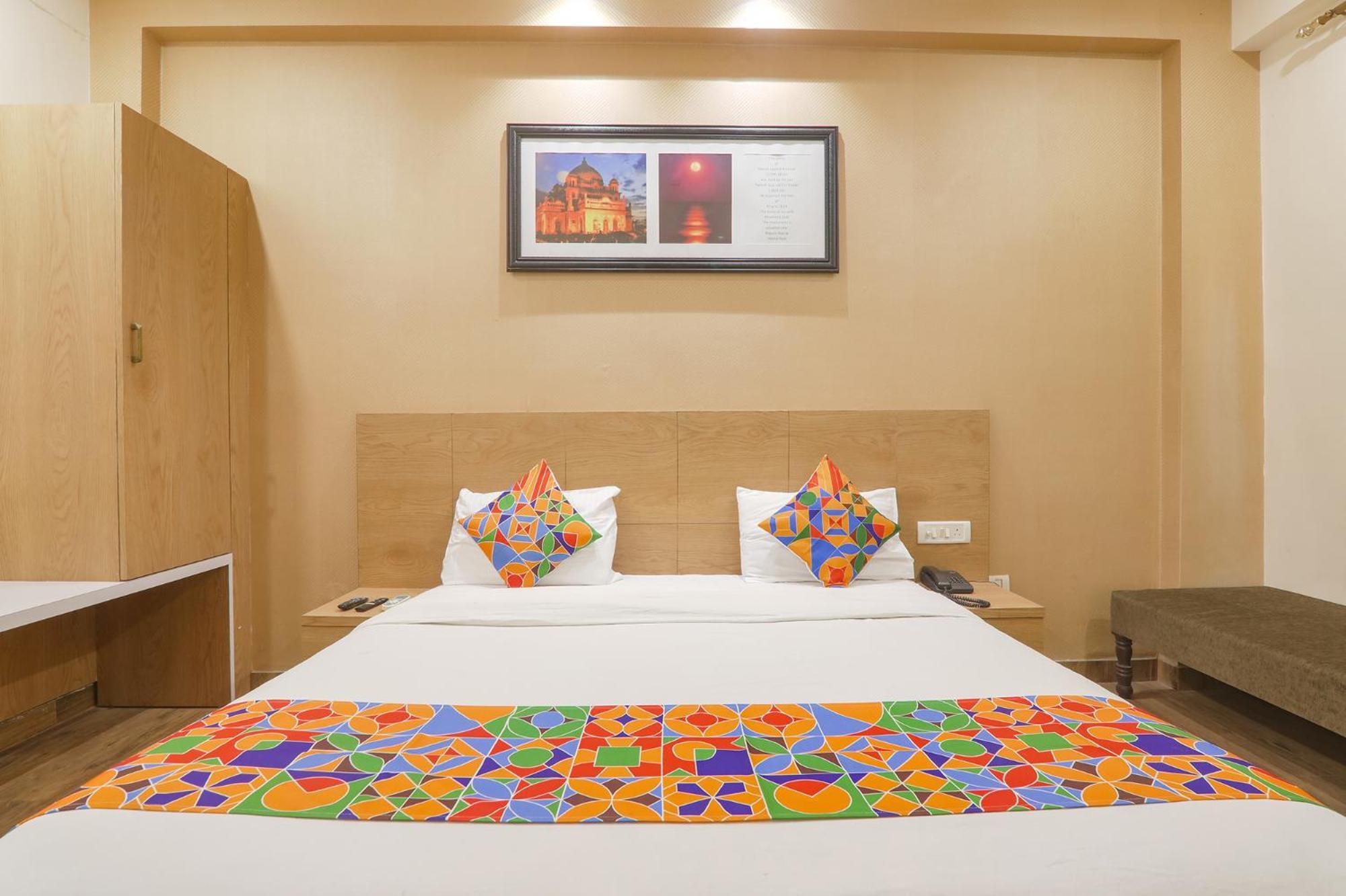 Fabhotel Raghubar Kripa Lucknow Exteriör bild