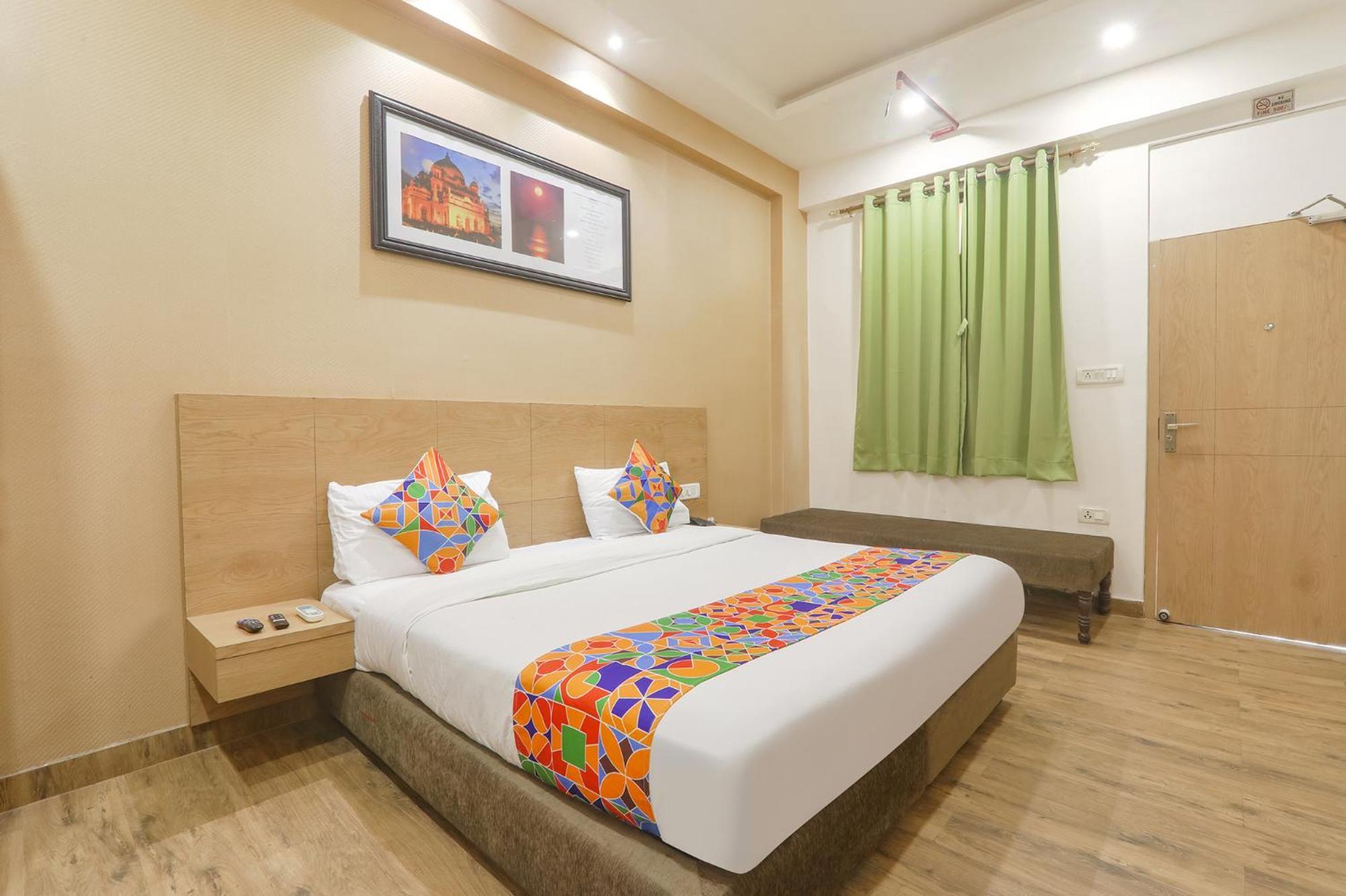 Fabhotel Raghubar Kripa Lucknow Exteriör bild