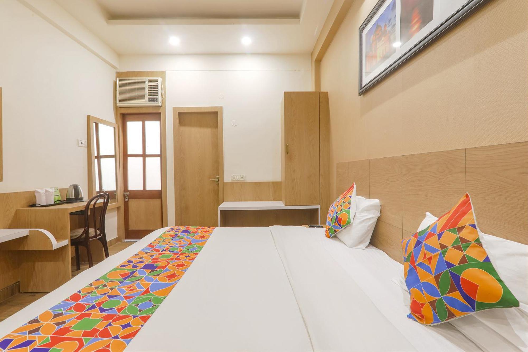 Fabhotel Raghubar Kripa Lucknow Exteriör bild