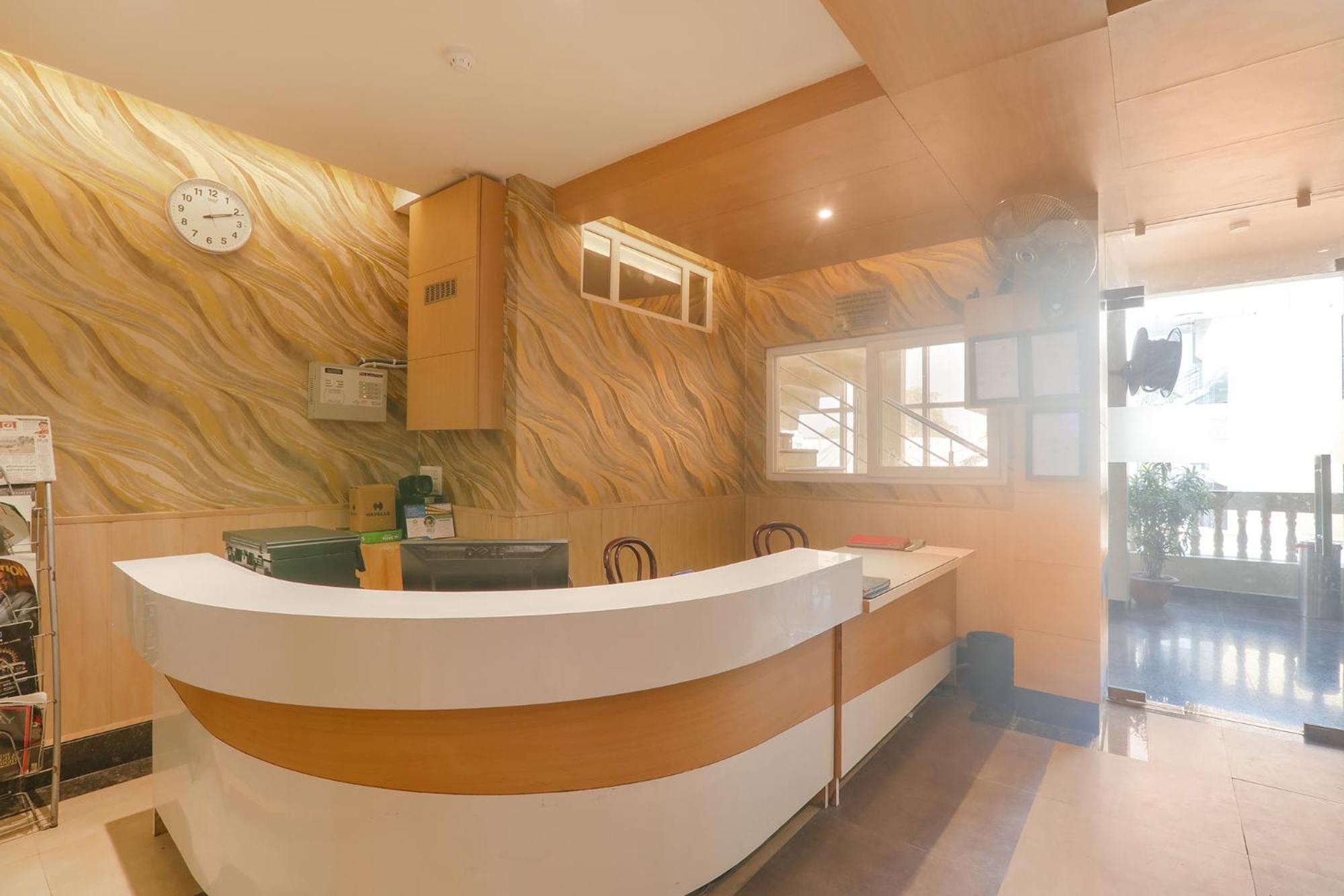 Fabhotel Raghubar Kripa Lucknow Exteriör bild