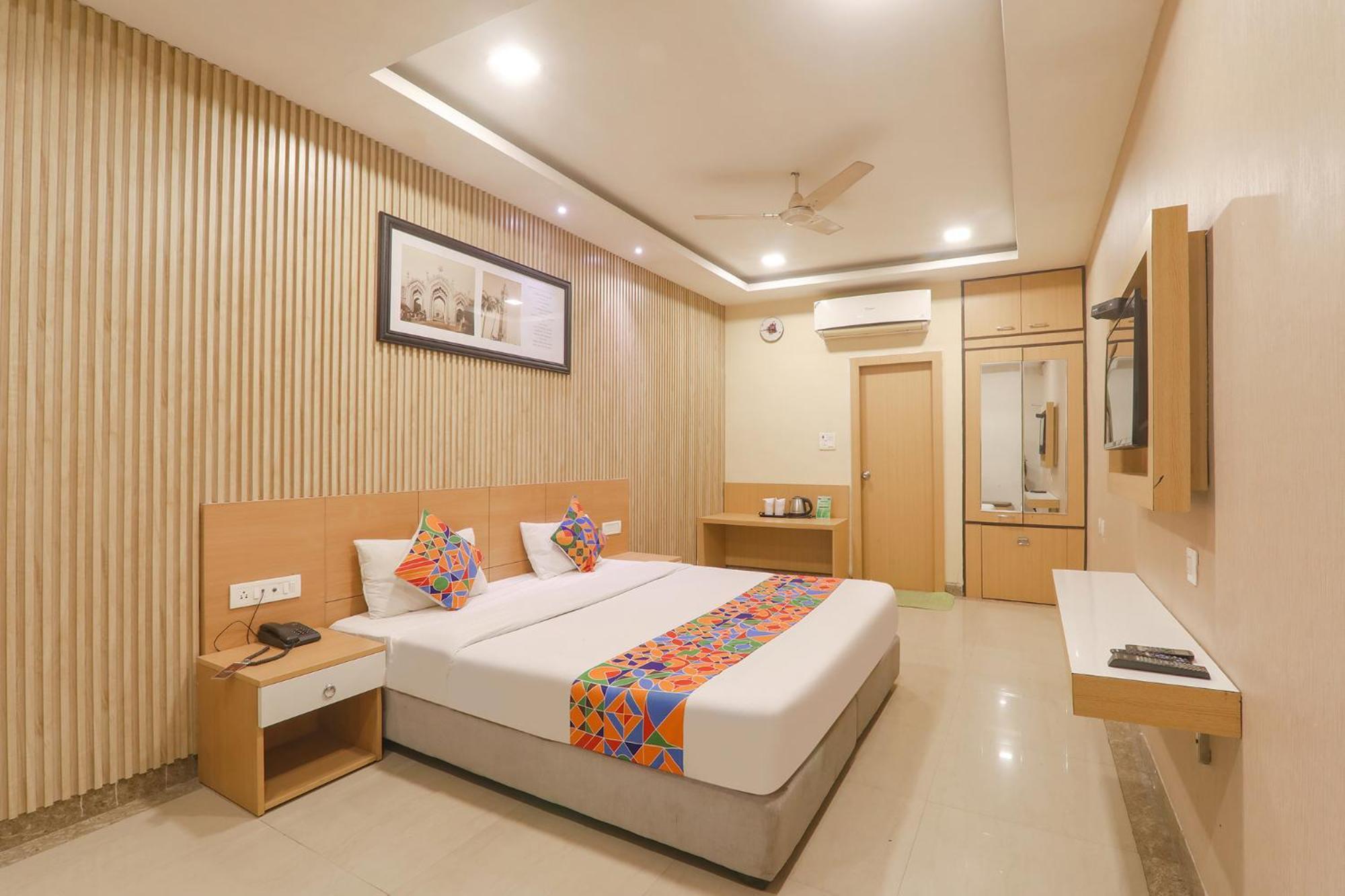 Fabhotel Raghubar Kripa Lucknow Exteriör bild